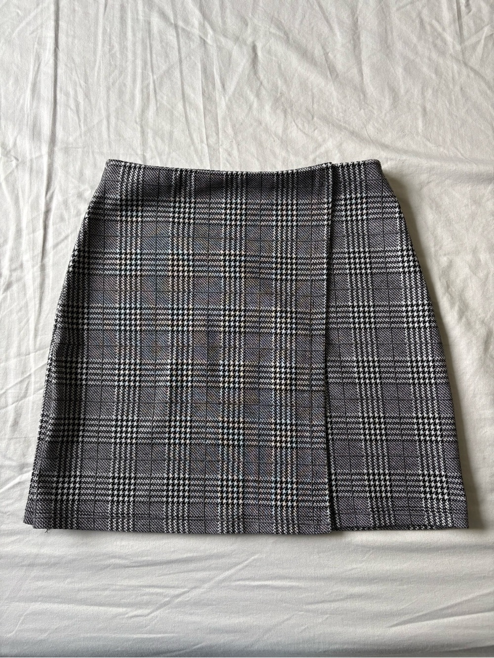 Simons Plaid Mini Skirt in Black and White